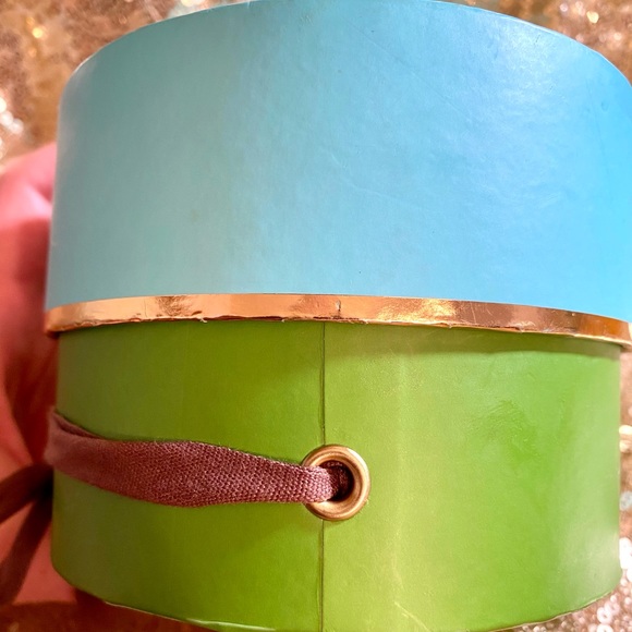 Kate Spade Box - Picture 5 of 16